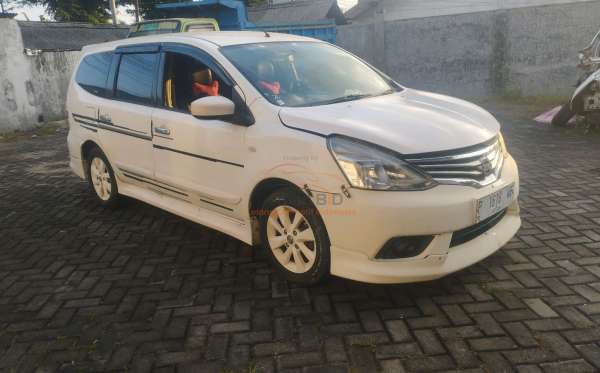 NISSAN GRAND LIVINA XV 1.5