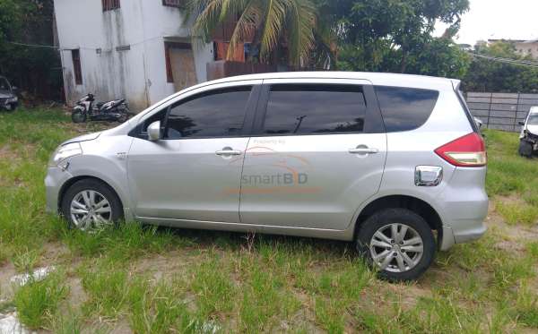 SUZUKI ERTIGA