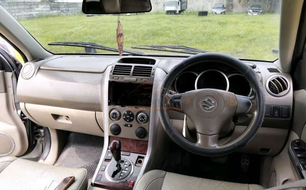 SUZUKI GRAND VITARA JLX 2WD