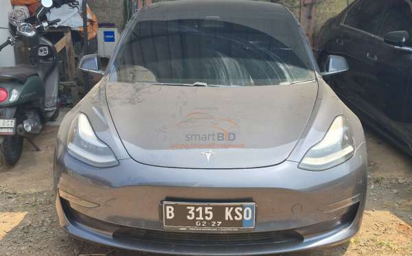 TESLA  TESLA 3