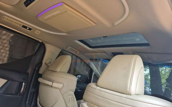 TOYOTA ALPHARD 2.5 G