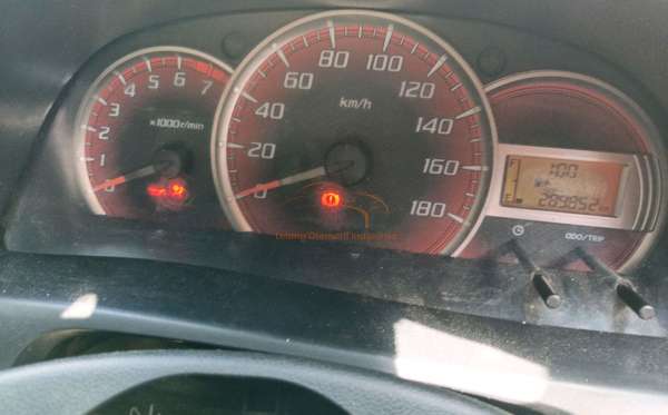 TOYOTA AVANZA