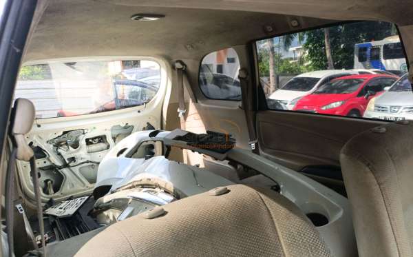 TOYOTA AVANZA