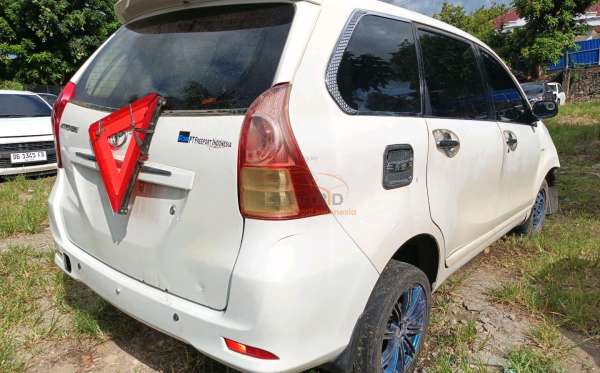 TOYOTA AVANZA