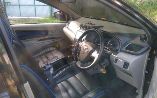 TOYOTA AVANZA G