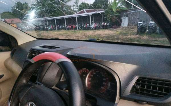 TOYOTA AVANZA