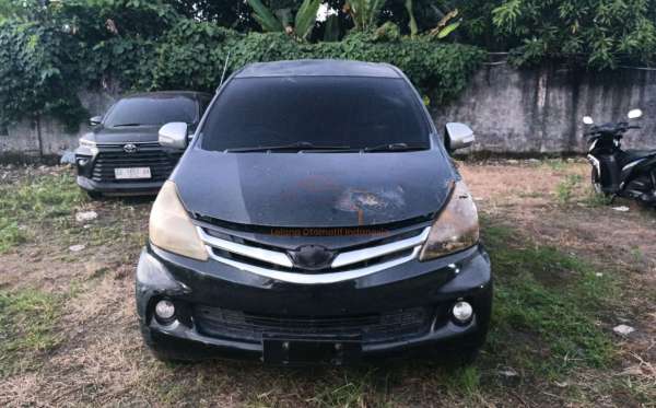TOYOTA AVANZA