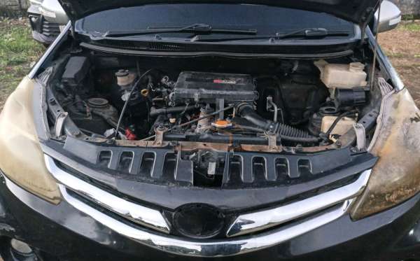 TOYOTA AVANZA