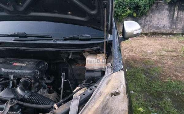 TOYOTA AVANZA