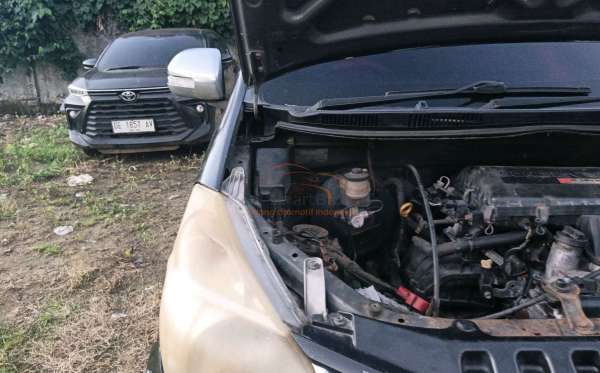 TOYOTA AVANZA