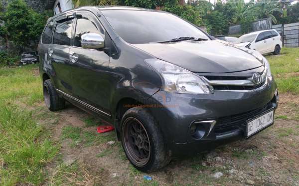TOYOTA AVANZA
