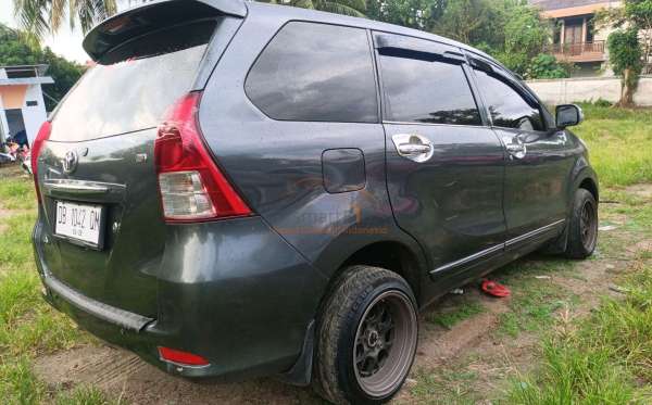 TOYOTA AVANZA