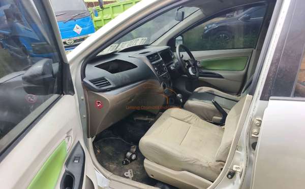 TOYOTA AVANZA 1.3 G