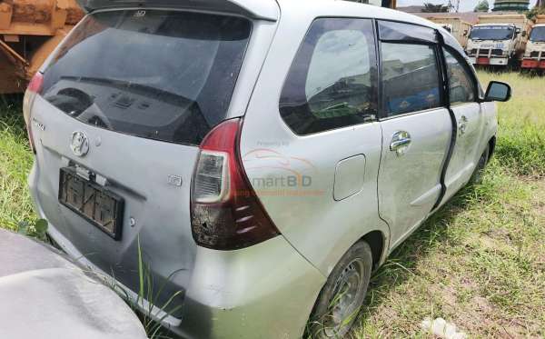 TOYOTA AVANZA 1.3 G