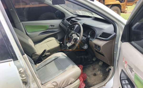 TOYOTA AVANZA 1.3 G