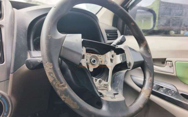 TOYOTA AVANZA 1.3 G