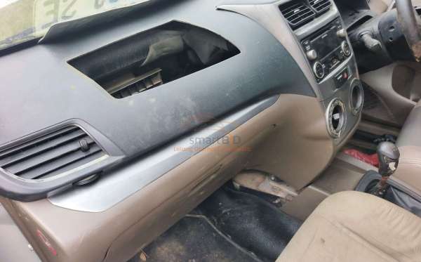 TOYOTA AVANZA 1.3 G