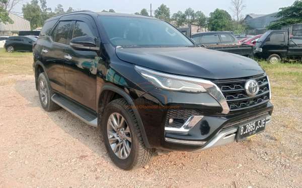 TOYOTA FORTUNER 2.4 VRZ