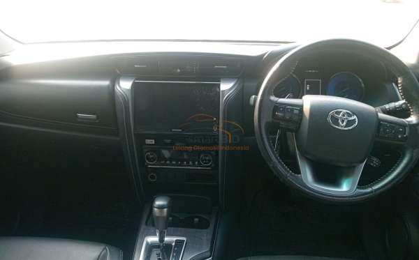 TOYOTA FORTUNER 2.4 VRZ