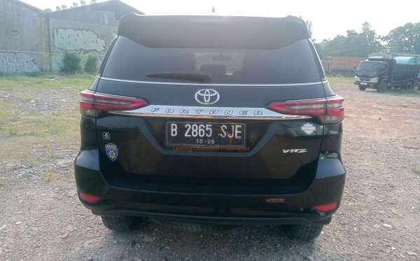 TOYOTA FORTUNER 2.4 VRZ