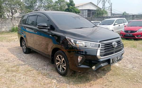 TOYOTA INNOVA G
