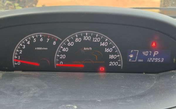 TOYOTA YARIS E