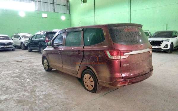 WULING CONFERO