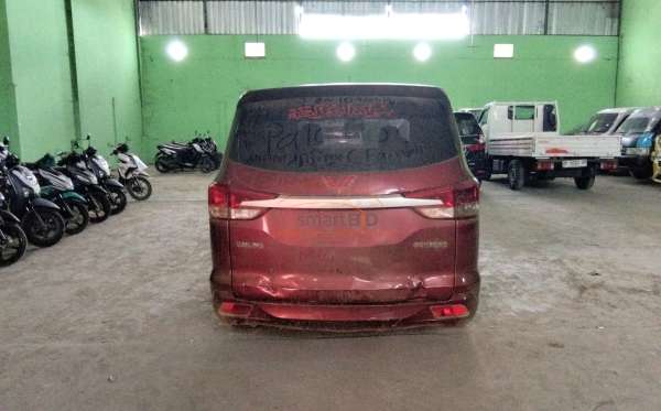 WULING CONFERO