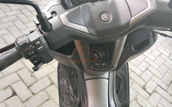 YAMAHA NMAX TRB