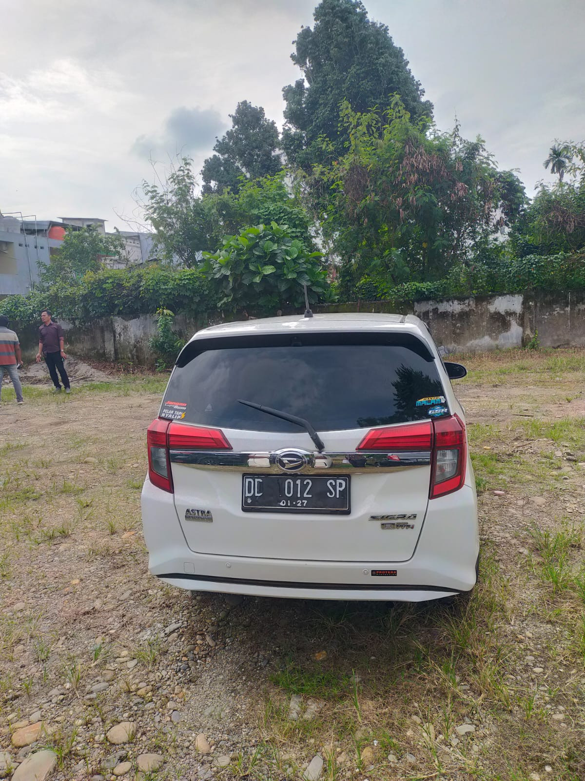 DAIHATSU SIGRA  R