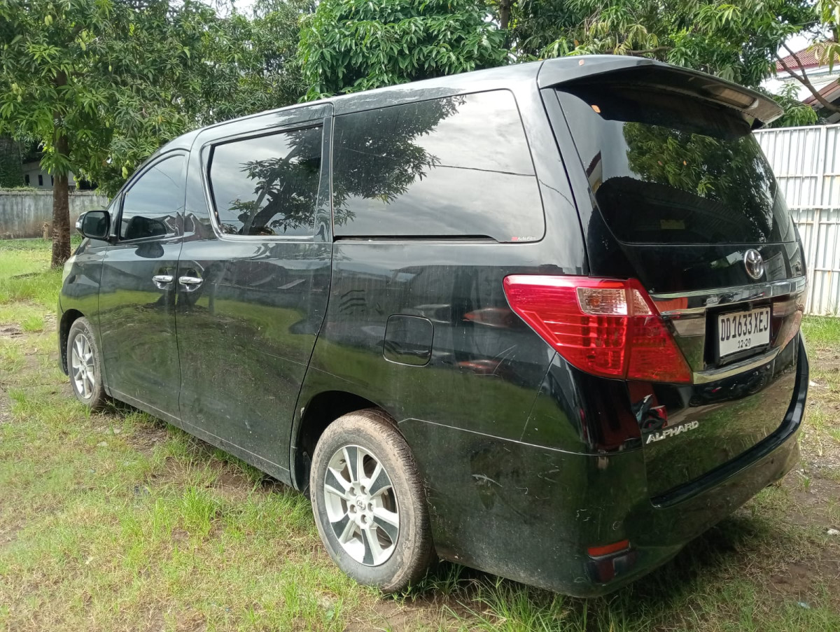TOYOTA ALPHARD  2.4 X