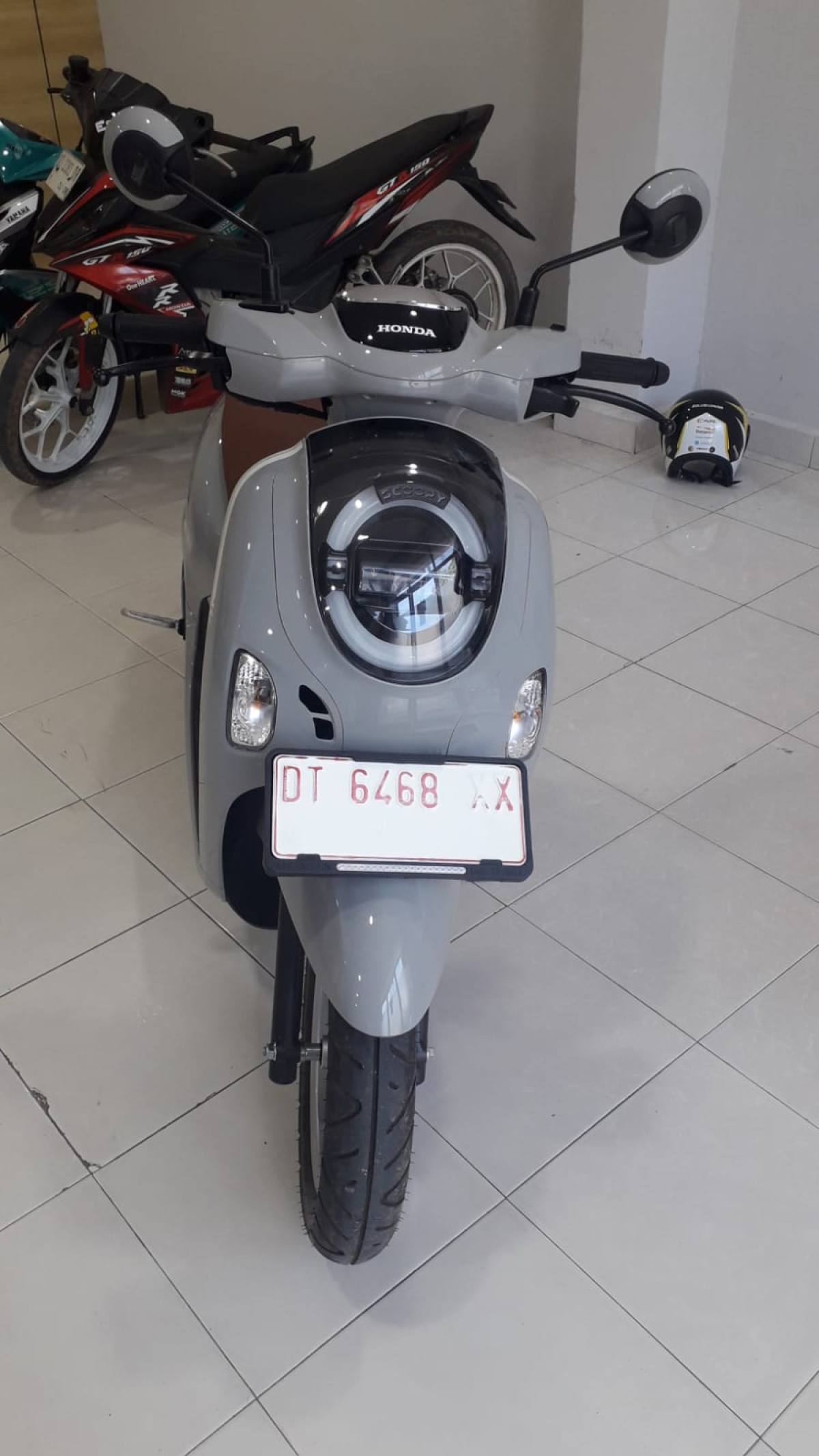 HONDA SCOOPY PRESTIGE