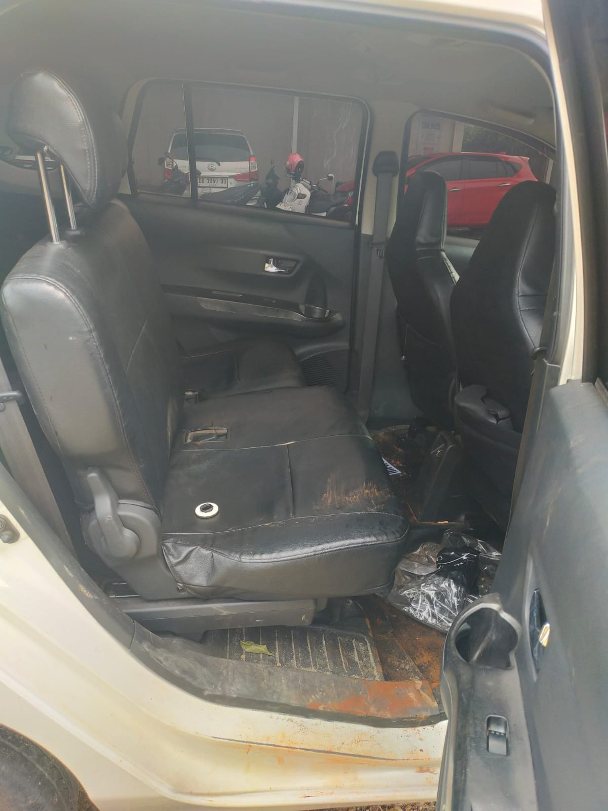 DAIHATSU SIGRA  R