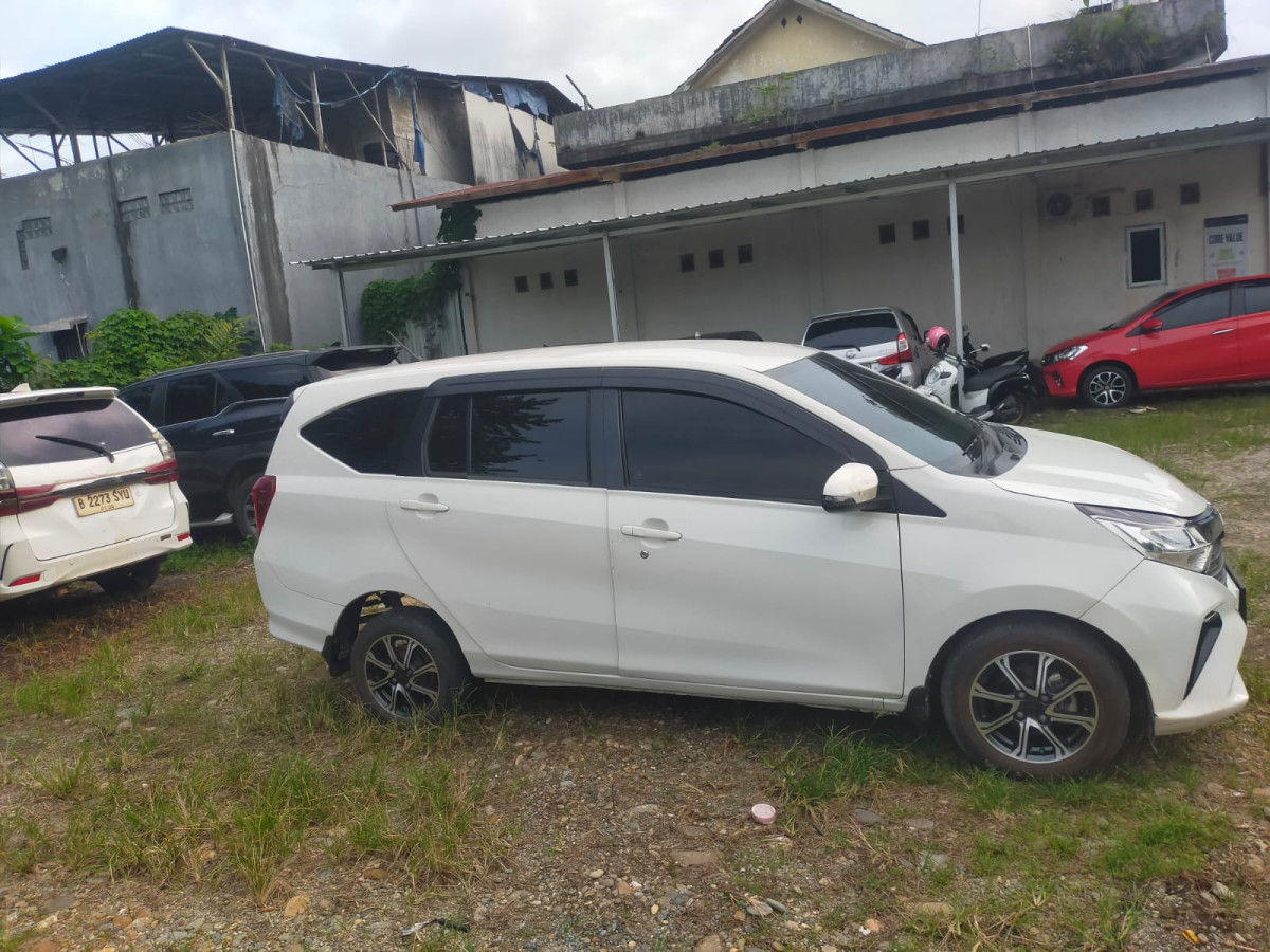 DAIHATSU SIGRA  R