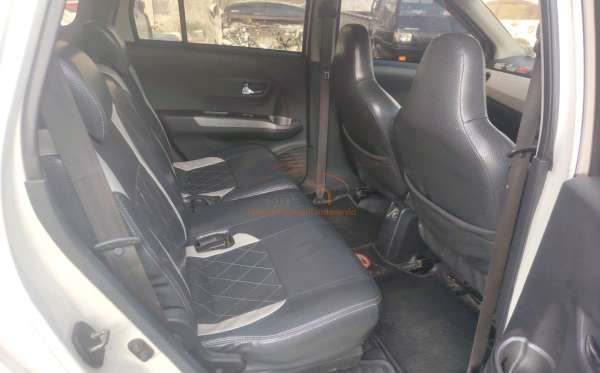DAIHATSU SIGRA R