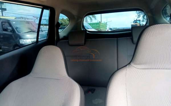 DAIHATSU  SIGRA  1.2 X