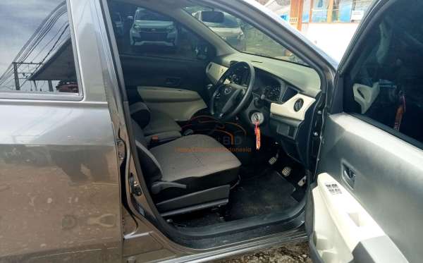 DAIHATSU  SIGRA  1.2 X