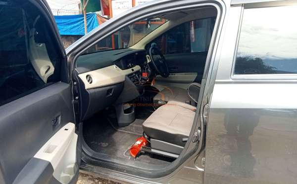 DAIHATSU  SIGRA  1.2 X