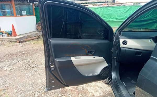 DAIHATSU  SIGRA  1.2 X