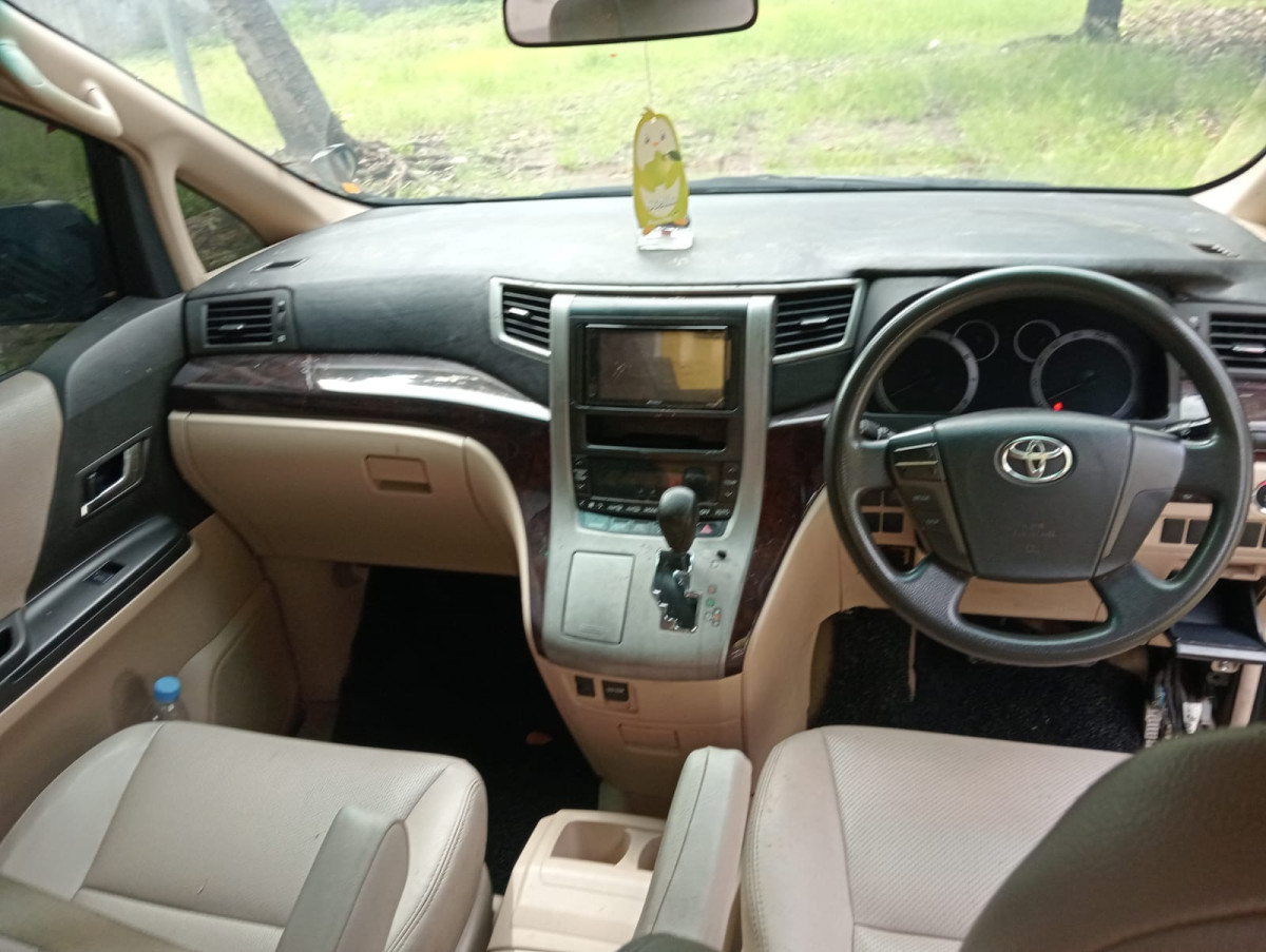 TOYOTA ALPHARD  2.4 X