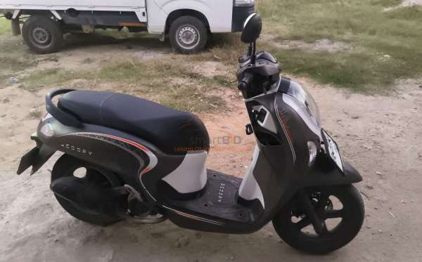 HONDA  SCOOPY