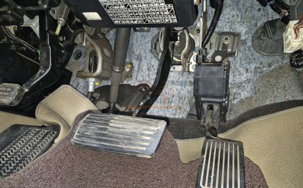 HONDA CR-V RE1 2WD 2.4 A/T