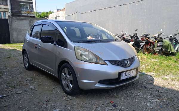 HONDA JAZZ GE8 1.5 S