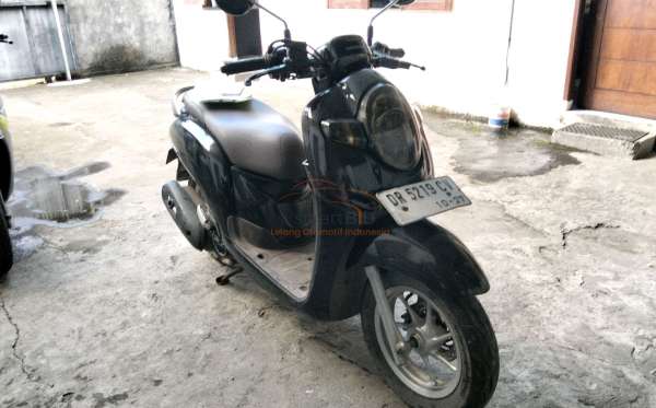 HONDA SCOOPY STYLISH