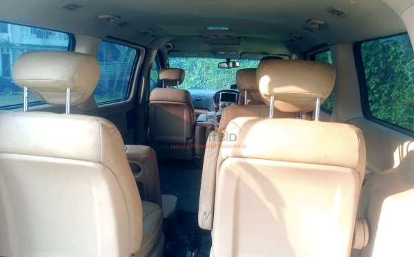 HYUNDAI H-1 2.5 AT
