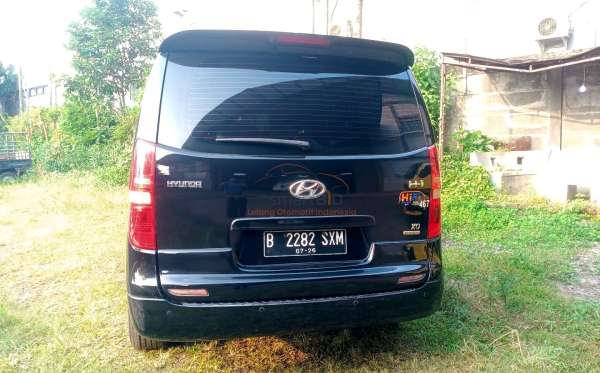 HYUNDAI H-1 2.5 AT