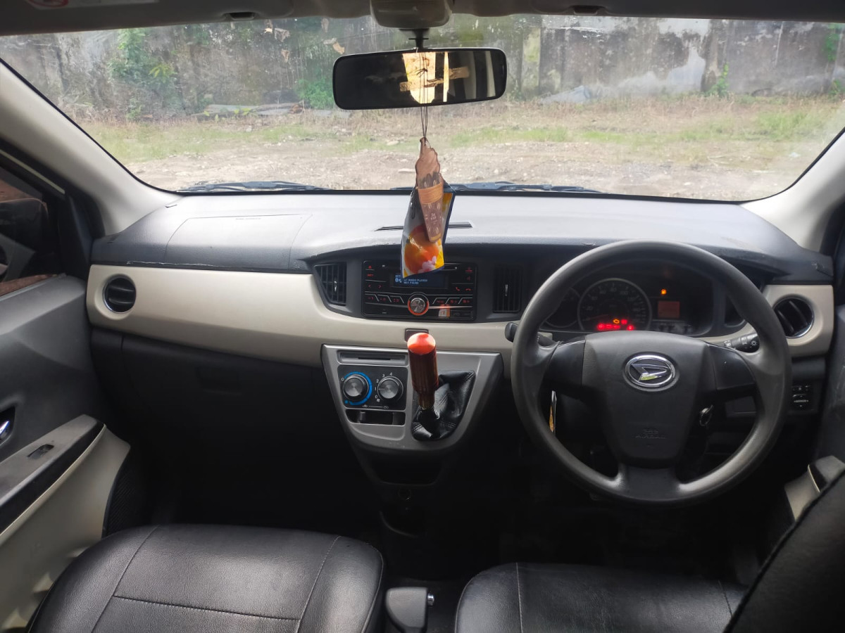 DAIHATSU SIGRA  R