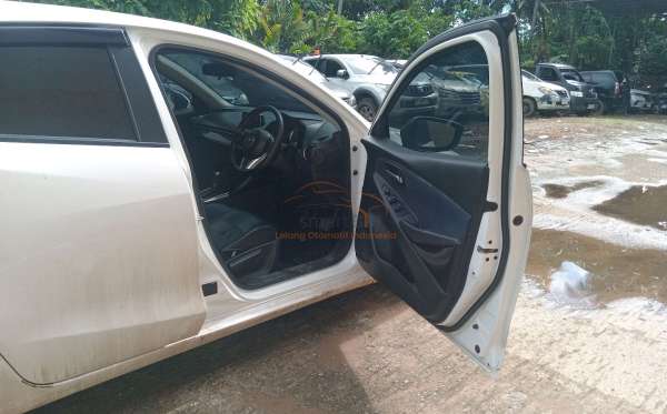 MAZDA  MAZDA 2  1.5L