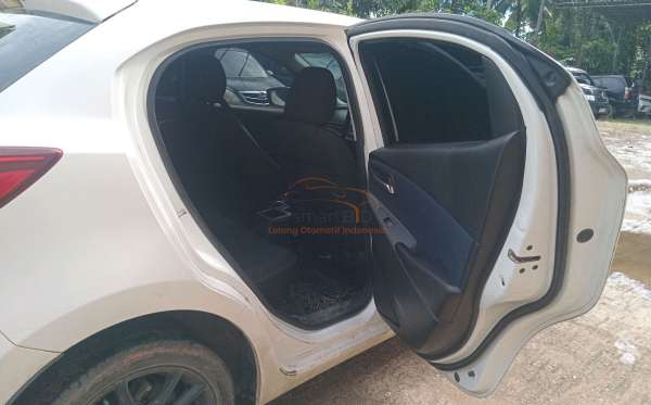 MAZDA  MAZDA 2  1.5L