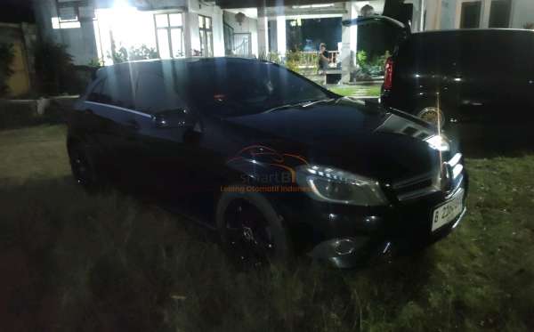 MERCEDES BENZ A 200